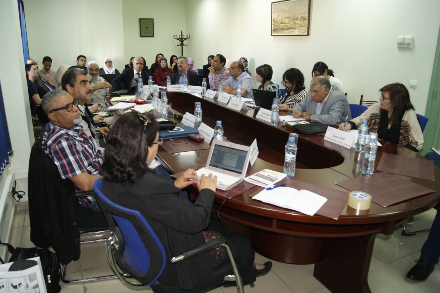 Représentations du travail, politique publique de l’emploi et insertion professionnelle des jeunes au Maghreb