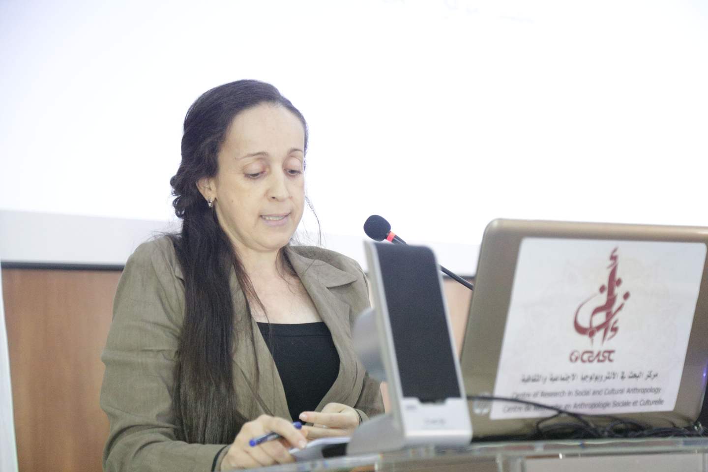 Histoire des journaux de la ville d'Oran et de ses personnalités les plus importantes pendant la période coloniale : lecture des fonctions politiques, culturelles et sociales