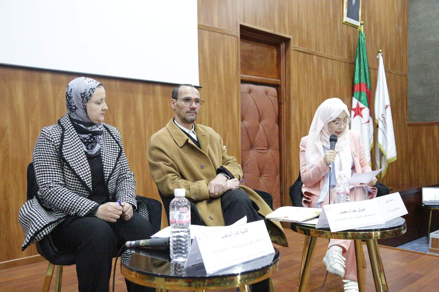 L'écriture féminine actuelle en Algérie: Champs et acteurs
