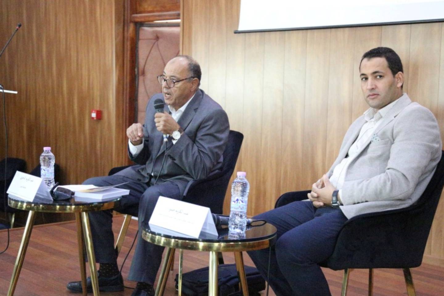 Les Algériens en Tunisie

à l'époque coloniale : sujets du Bey et sujets français
