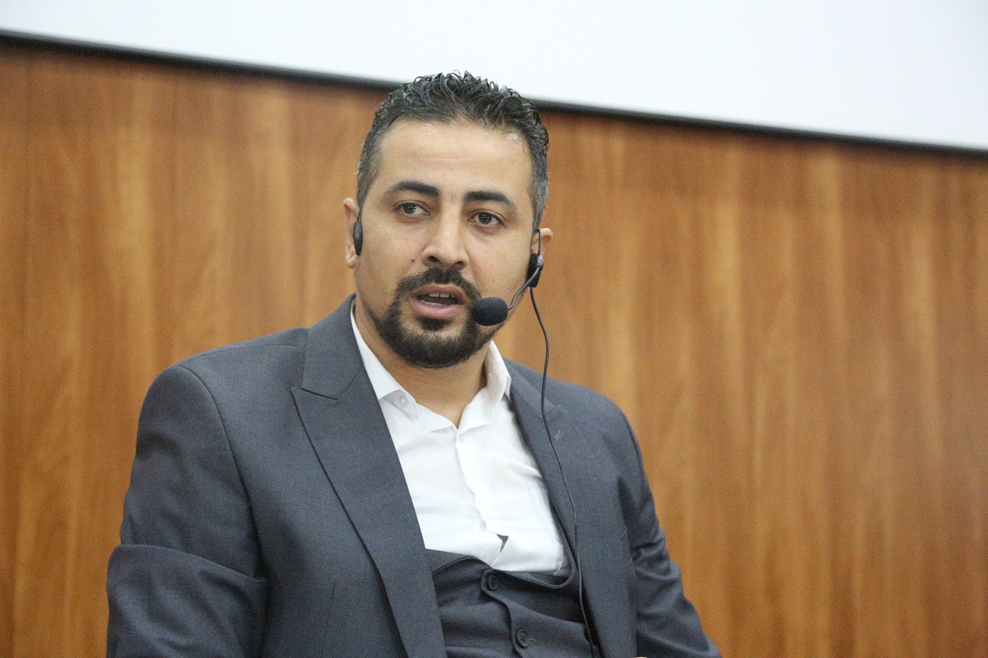 Les « Fuqahà » et la vie politique dans le Maghreb islamique depuis la création des états indépendant jusqu’à la fin du moyen âge